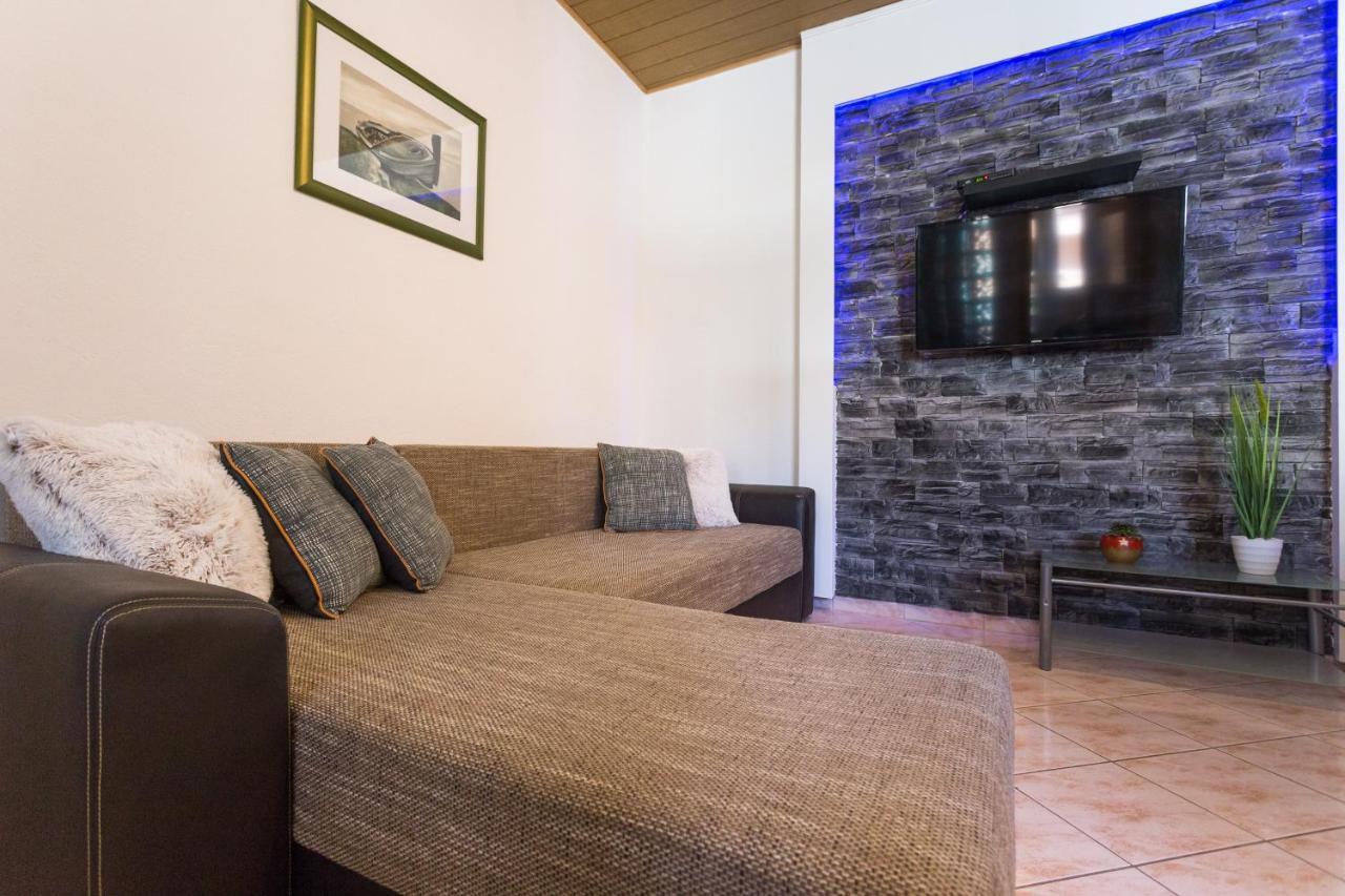 Apartman Ikar Podstrana Luaran gambar